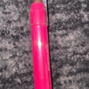 Vibrant Pink Lip Crayon